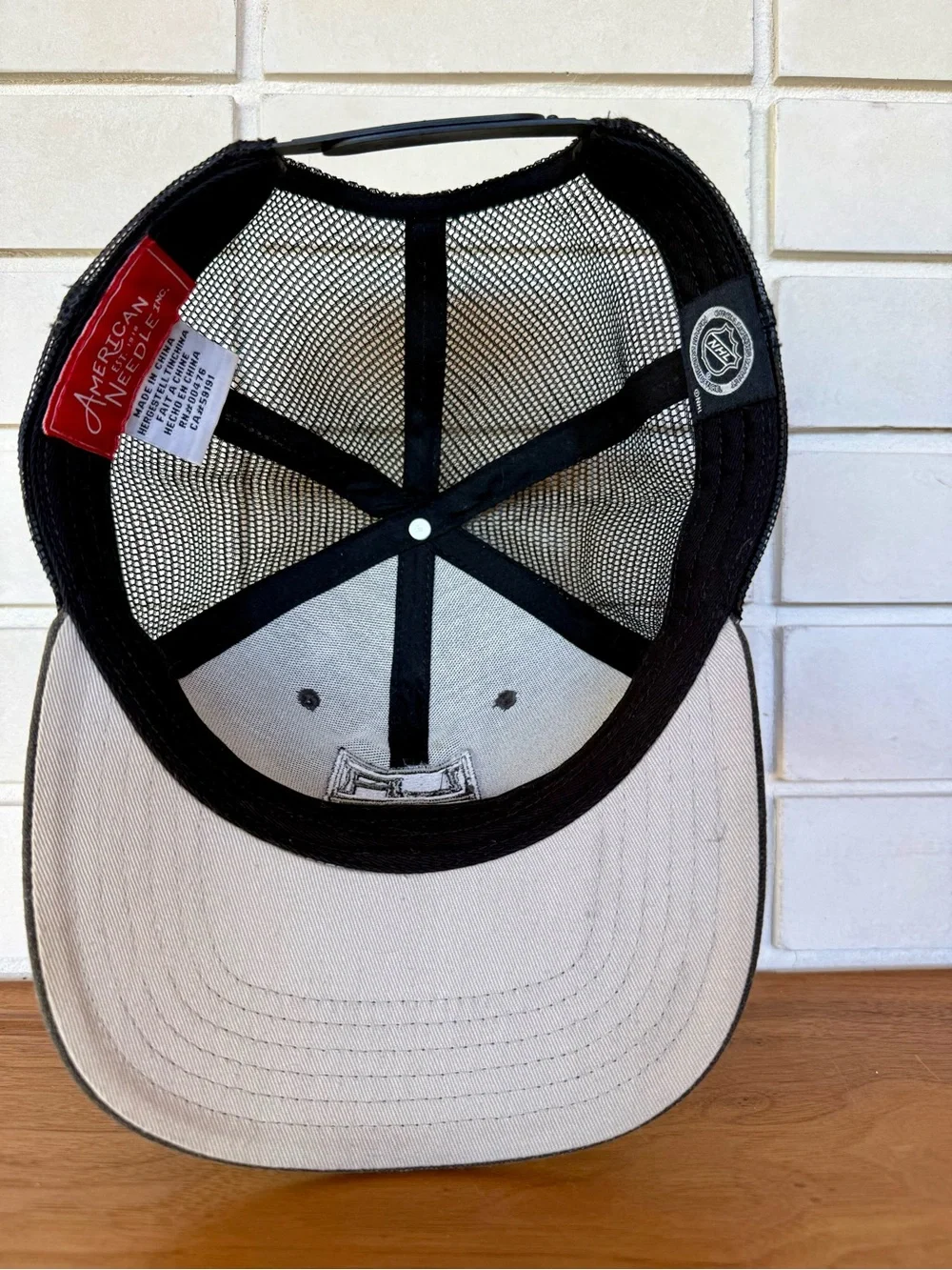 LA Kings Trucker Hat * Grey & Black * NHL